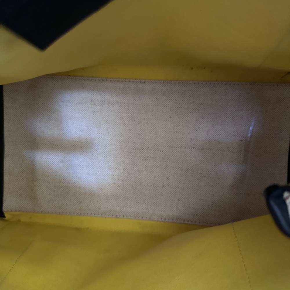 Balenciaga Beige and Yellow Tote - Picture 13 of 16